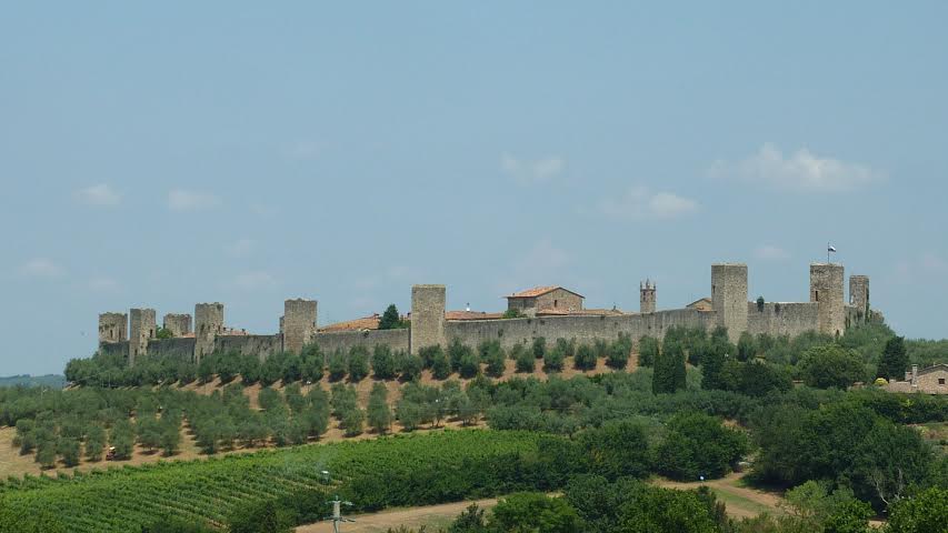 Monteriggioni – one of the most beautiful hilltop town and its ghost